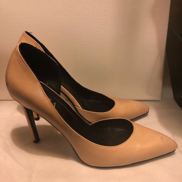 Nude/cream pumps - Picture 2 of 7